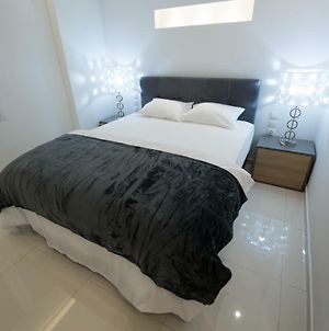 White Lux Apartment For 2 Vipgreece Αθήνα Exterior photo