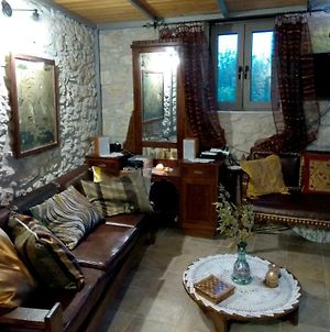 Petra Guest House Agies Paraskies Exterior photo