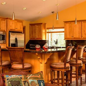 5-Star Luxury Tahoe Cabin! Great Location! Pool Table!Darts! Poker! Ping Pong! Games! Βίλα South Lake Tahoe Exterior photo