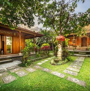 Tiis Garden Puri Villas Payangan Exterior photo