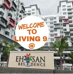 Living 9 @ Ehsan Residence Σεπάνγκ Exterior photo