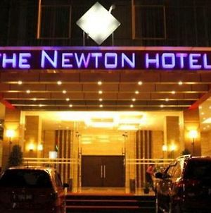 The Newton Hotel Μπαντούνγκ Exterior photo