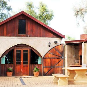 Outback Cellar & Country Cottage Ντούμπο Exterior photo