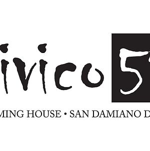 Civico51 Ξενοδοχείο San Damiano dʼAsti Exterior photo