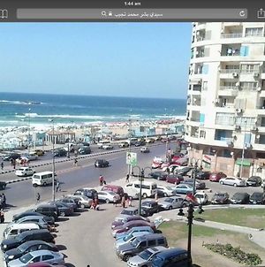 Cozy New 2 Bd Amazing Beach View Next To Hilton Hotel Family Only !العائلات فقط Αλεξάνδρεια Exterior photo