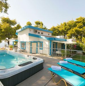 Sani Beach Gallery Villa, Your Next Family Vacation! Exterior photo