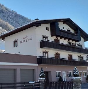 Haus Tirol Garni Ξενοδοχείο Ried im Oberinntal Exterior photo