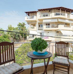 Two-Bedroom Apartment With Wonderful Sea View In Neos Marmaras, Chalki Σιθωνία Exterior photo