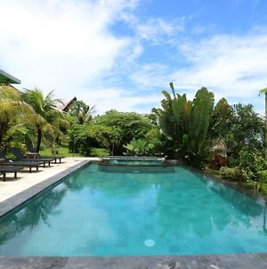 Azona Greens Bali Ξενοδοχείο Pecatu Exterior photo