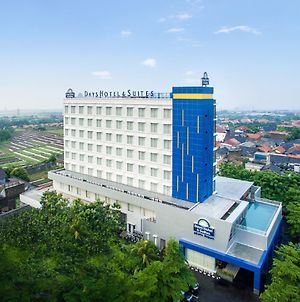Days Hotel & Suites By Wyndham Jakarta Airport Τάνγκερανγκ Exterior photo