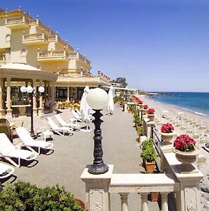 Hellenia Yachting Hotel & Spa Giardini Naxos Exterior photo