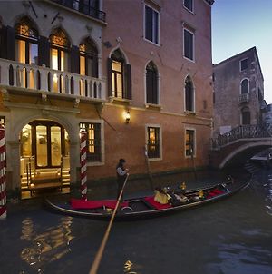 Hotel Ai Reali - Small Luxury Hotels Of The World Βενετία Exterior photo