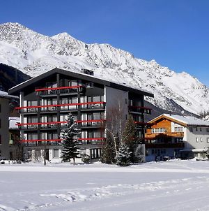 Hotel Alpenhof Saas-Almagell Exterior photo