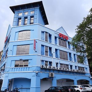 Oyo 43963 T Signature Hotel Petaling Jaya Exterior photo