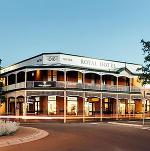 The Royal Daylesford Hotel Exterior photo