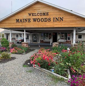 Maine Woods Inn Brewer Exterior photo