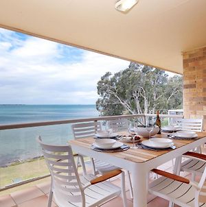 3 'Pelican Sands', 83 Soldiers Point Rd - Stunning Waterfront Unit With Magical Water Views & Air Conditioning Διαμέρισμα Exterior photo