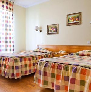 Residencial Colombo Bed and Breakfast Φουνκάλ Room photo