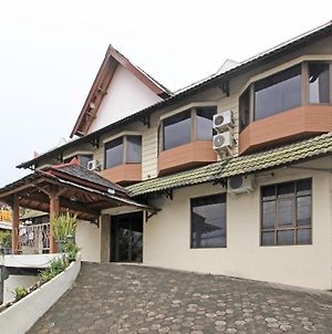Reddoorz Near Malioboro Tugu Station Jogja Ξενοδοχείο Γιογκιακάρτα Exterior photo