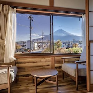 Enjoy Mt Fuji A Vr Fujiyoshida Exterior photo