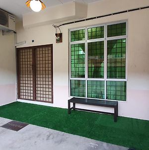 Cempaka Residence Homestay Malacca Exterior photo