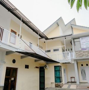 Oyo 1509 Candi Panggung Family Guest House Syariah Μαλάνγκ Exterior photo