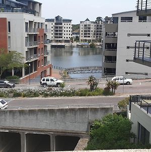 Tyger Waterfront Luxurious And Central Cape Town Διαμέρισμα Exterior photo