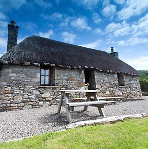 Tigh Phadraig At Marys Thatched Cottages Elgol Exterior photo