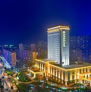 Binhai Jinling International Hotel Exterior photo