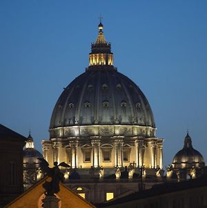 Beside The Vatican Bed and Breakfast Ρώμη Exterior photo