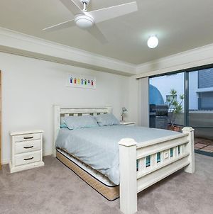3 'Peninsula Waters', 2-4 Soldiers Point Rd - Beautiful Air Conditioned Unit With Pool, Lift & Wifi Διαμέρισμα Exterior photo