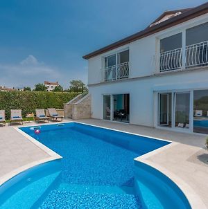 Luxury Villa Lavanda With Pool And Sauna Kanfanar Exterior photo