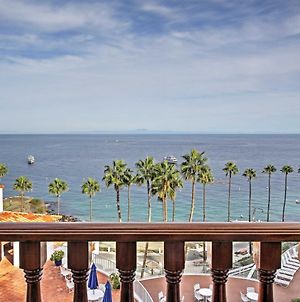 Quiet Avalon Getaway Villa With Ocean View And Balcony Exterior photo