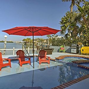 Waterfront Getaway With Pool And Dock - Walk To Beach! Βίλα Clearwater Beach Exterior photo