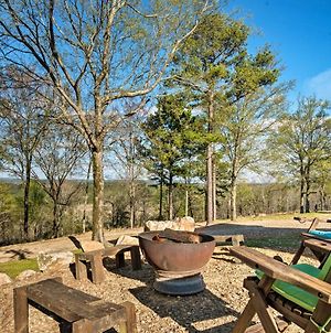 Mountaintop Retreat With Hot Tub And 30-Mile Views! Βίλα Broken Bow Exterior photo