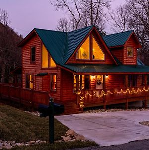 The Red Fox Cabin Βίλα Maggie Valley Exterior photo