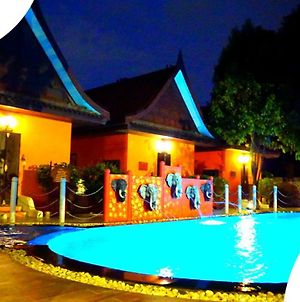 Pludhaya Resort & Spa Αγιουτάγια Exterior photo