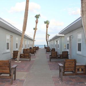 Shoreline Suites & Cabana Cottages - Beachfront Παραλία Ντειτόνα Exterior photo