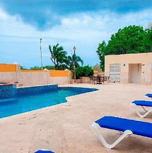 Clarion Hotel & Suites Curacao Βίλλεμσταντ Exterior photo
