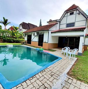 A'Famosa Resort Villa By Beestay 10 Pax Alor Gajah Exterior photo