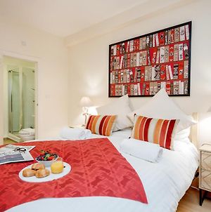 Elegant Kensington Apartment With Patio Λονδίνο Exterior photo