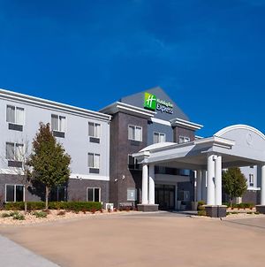 Holiday Inn Express & Suites Pittsburg, An Ihg Hotel Exterior photo