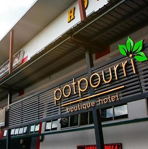 Potpourri Boutique Hotel Τζόχορ Μπάχρου Exterior photo