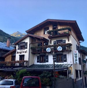 Hotel Restaurant Angival - Chambres Et Appartement Bourg-Saint-Maurice Exterior photo