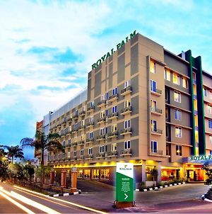 Royal Palm Hotel & Conference Center Cengkareng Τζακάρτα Exterior photo