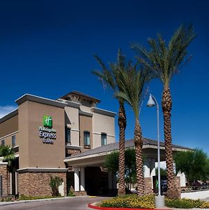 Holiday Inn Express & Suites Phoenix Glendale Dist, An Ihg Hotel Γκλέντεϊλ Exterior photo
