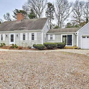 Family Home With Beach Gear And Bbq, Walk To Shore Mashpee Exterior photo