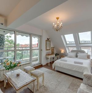 Luxury And Sunny Studio With A View In Top Center Διαμέρισμα Σόφια Exterior photo