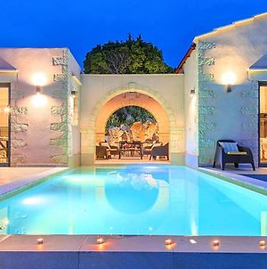 Villa Vardis Heated Pool Βρύσες Exterior photo